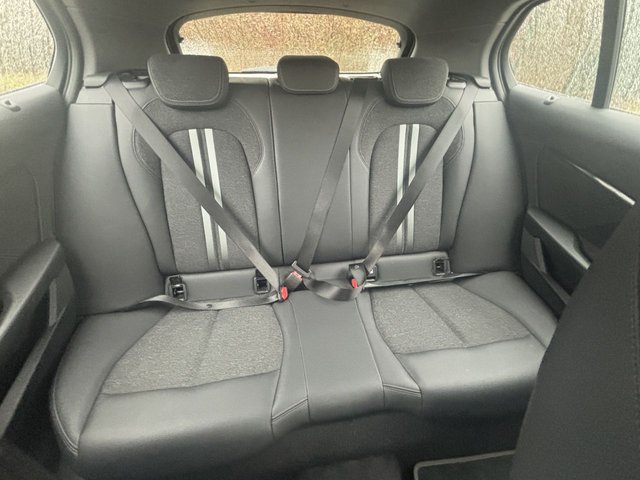 2021 BMW 1 SERIES - Photo 10