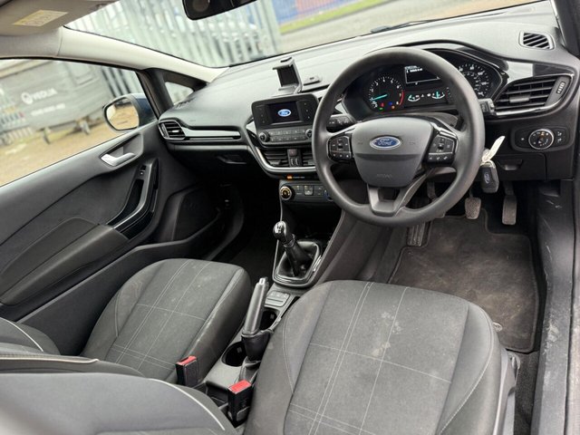 2018 FORD FIESTA - Photo 9
