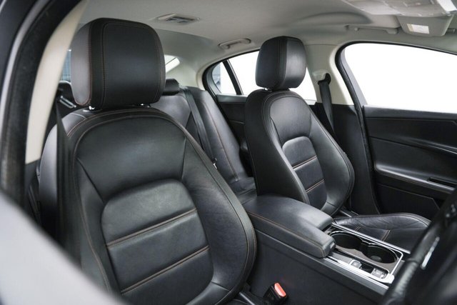 2015 JAGUAR XE 2.0d Prestige Auto Euro 6 (s/s) 4dr - Photo 12