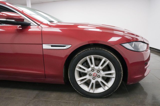 2015 JAGUAR XE 2.0d Prestige Auto Euro 6 (s/s) 4dr - Photo 5