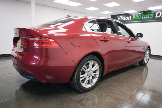 2015 JAGUAR XE 2.0d Prestige Auto Euro 6 (s/s) 4dr - Photo 4