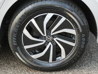 USED 2022 72 VOLKSWAGEN POLO 1.0 TSI Life 5d 95 S/S 1 OWNER FROM NEW, FULL VW SERVICE HISTORY, APPLE CARPLAY / ANDROID AUTO (GIVES YOU SAT NAV), DIGITAL DASH, LANE ASSIST, CRUISE CONTROL & SPEED LIMITER, FRONT ASSIST, ELECTRIC FOLDING HEATED MIRRORS, DAB RADIO, BLUETOOTH, MANUAL GEARBOX, ALLOY WHEELS, AUTOMATIC HEADLIGHTS & WIPERS, AUTO DIMMING REAR VIEW MIRROR, LEATHER MULTIFUNCTION STEERING WHEEL, FRONT CENTRE ARM REST, AIR CON, 2x USB PORTS, ILLUMINATING VANITY MIRRORS, ISO FIX