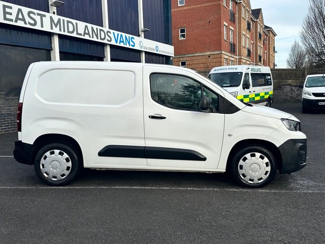 2019 PEUGEOT PARTNER - Photo 10