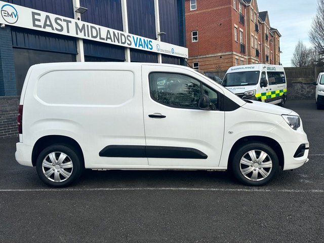 2022 VAUXHALL COMBO - Photo 9