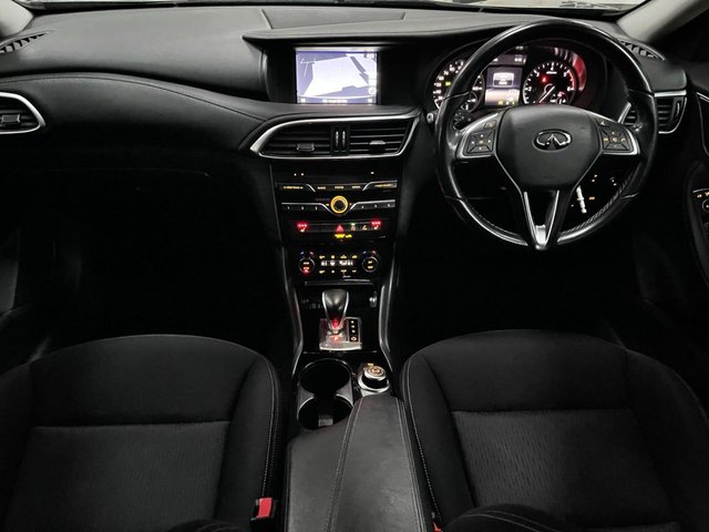 View our INFINITI Q30