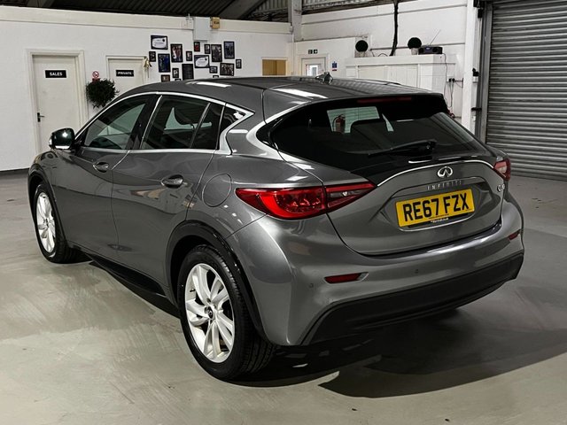 View our INFINITI Q30