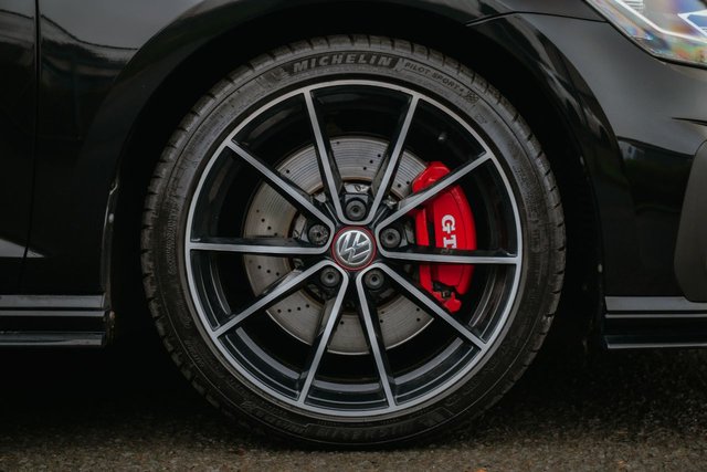 2020 Volkswagen Golf - Photo 3