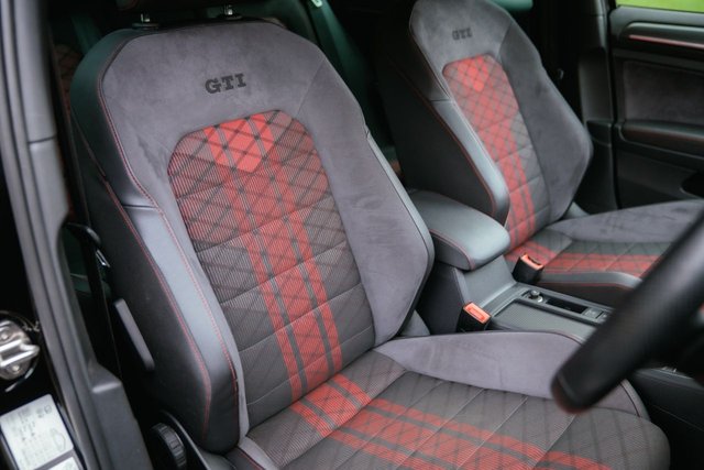 2020 Volkswagen Golf - Photo 4