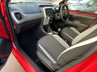 USED 2015 15 TOYOTA AYGO 1.0 VVT-i x-play Hatchback 5dr Petrol Manual Euro 5 Euro 5 (68 ps) 
