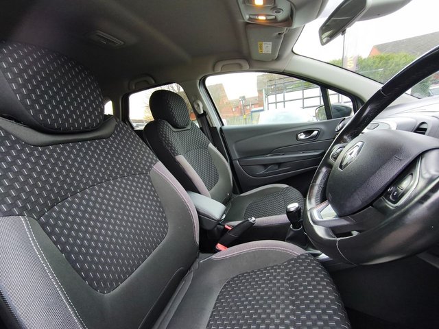 2017 RENAULT CAPTUR - Photo 10