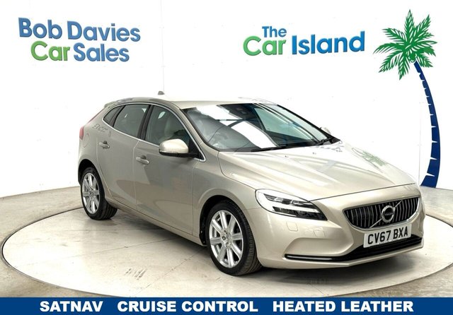 View our VOLVO V40