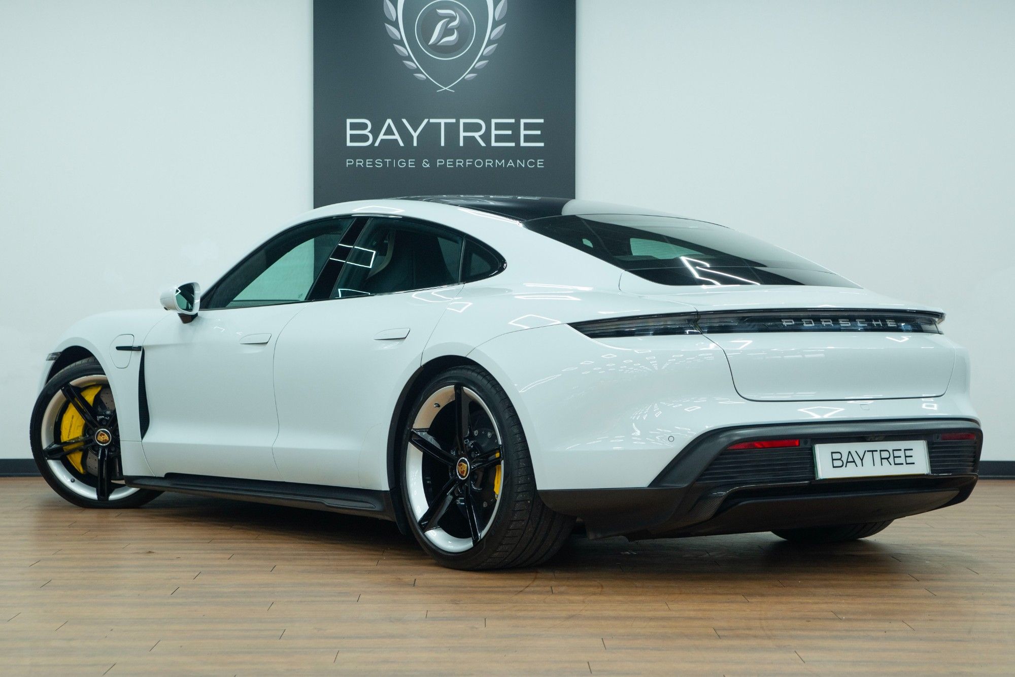 USED 2022 71 PORSCHE TAYCAN Performance Plus 93.4kWh Turbo S Saloon 