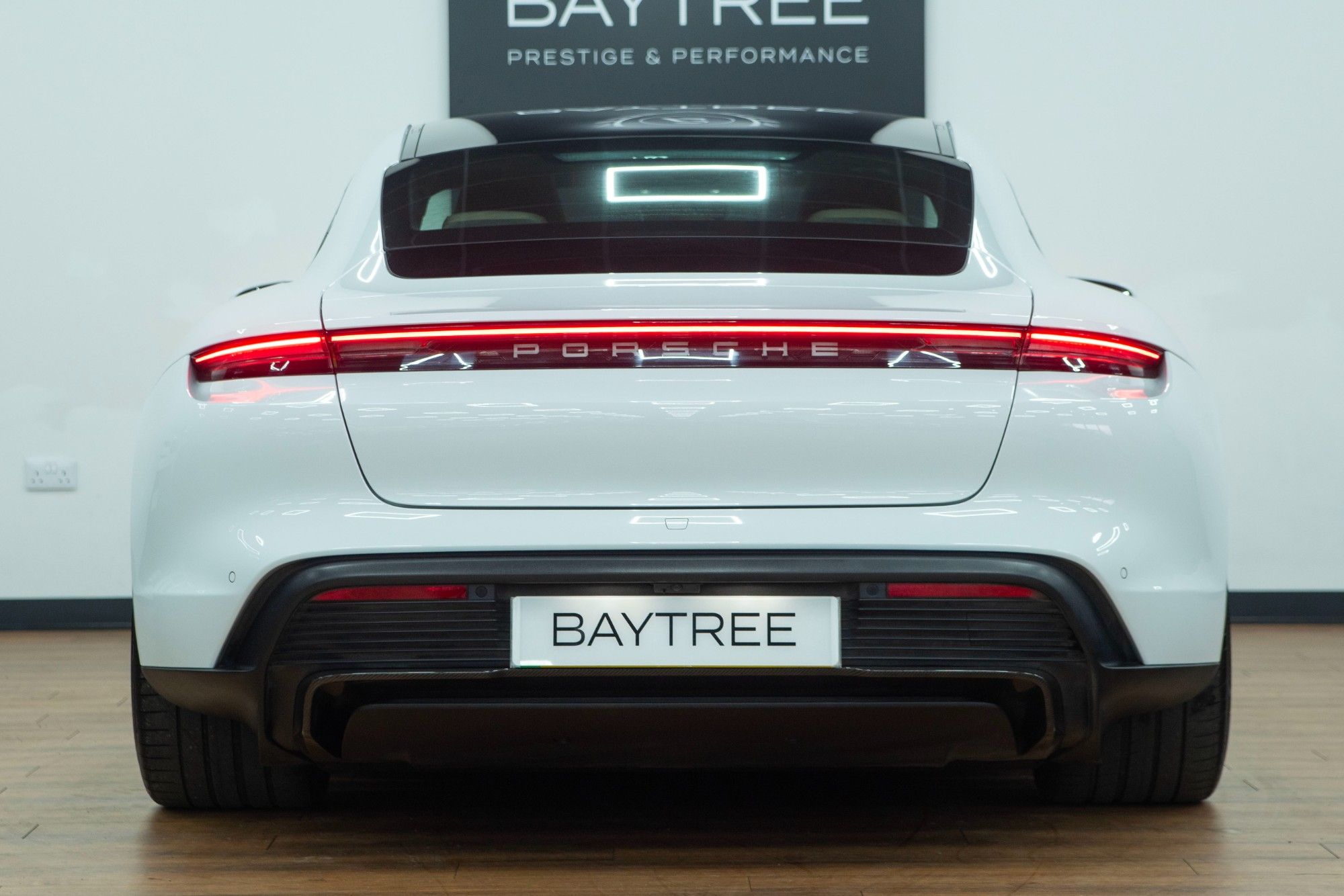 USED 2022 71 PORSCHE TAYCAN Performance Plus 93.4kWh Turbo S Saloon 