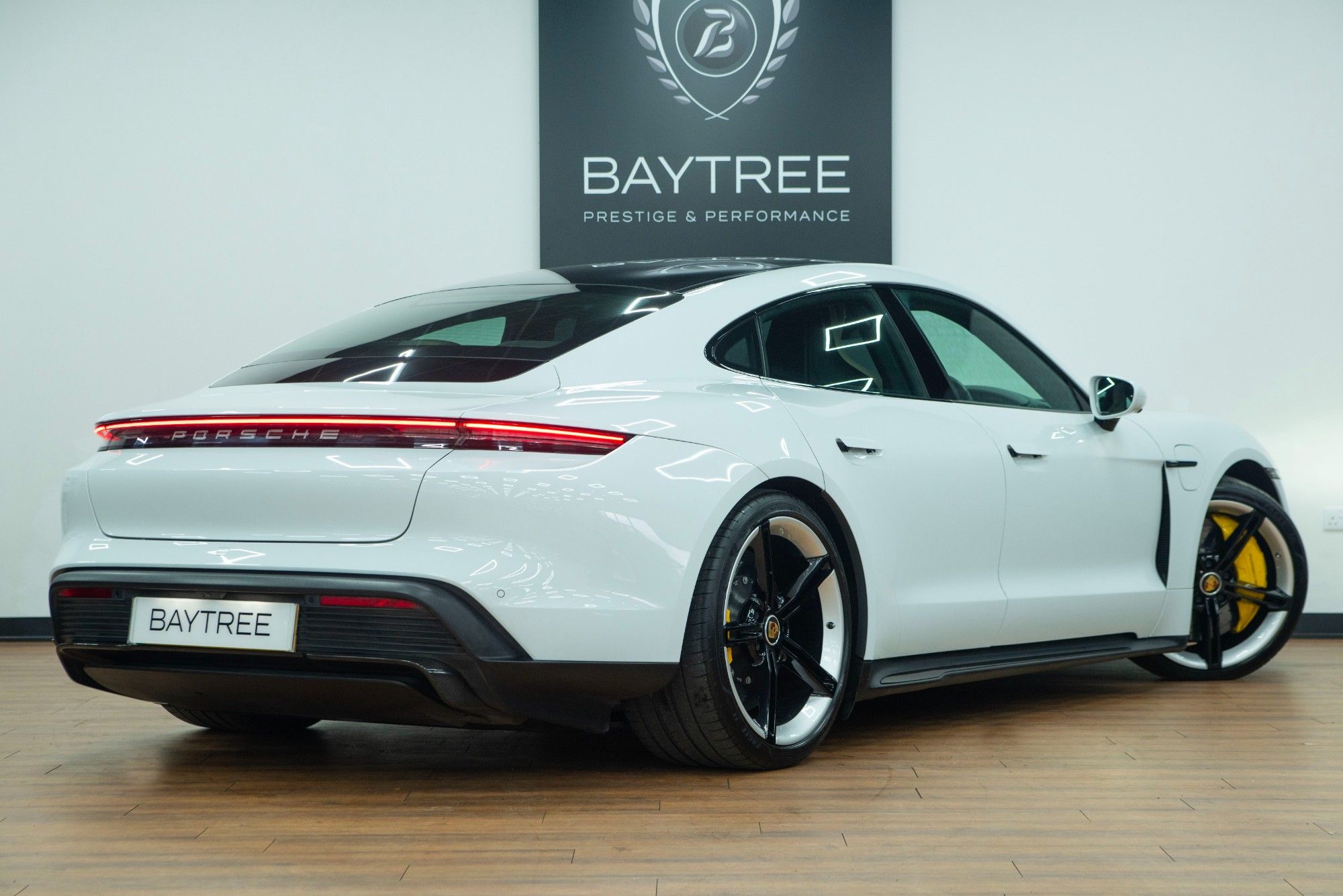 USED 2022 71 PORSCHE TAYCAN Performance Plus 93.4kWh Turbo S Saloon 