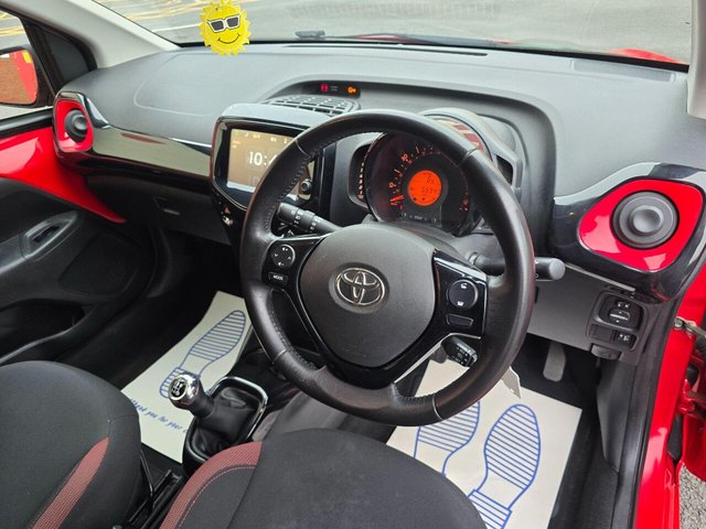 2017 TOYOTA AYGO - Photo 4