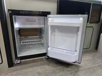 USED 2022 72 VOLKSWAGEN T6.1 Campervan 2.0 TDI T30 HIGHLINE SIGNATURE 150 BHP LWB SLIDING ISOFIX RIB BED + TAILGATE