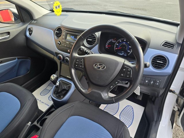 2015 HYUNDAI I10 - Photo 4