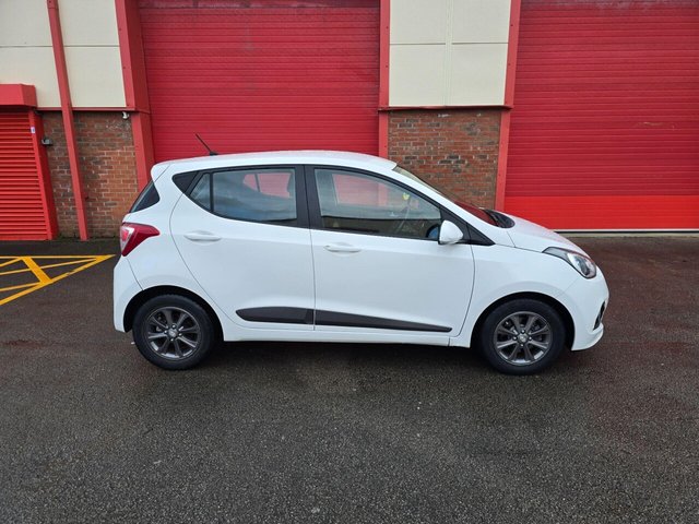 2015 HYUNDAI I10 - Photo 11