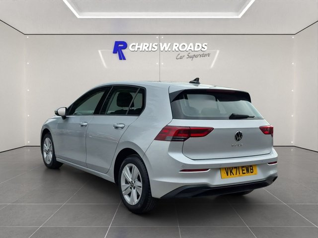 2021 Volkswagen Golf 1L Life 5dr - Photo 2