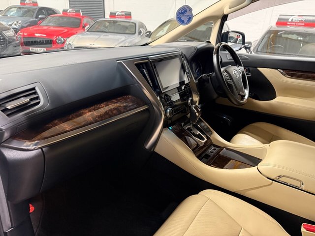 2024 TOYOTA ALPHARD 2493L - Photo 10