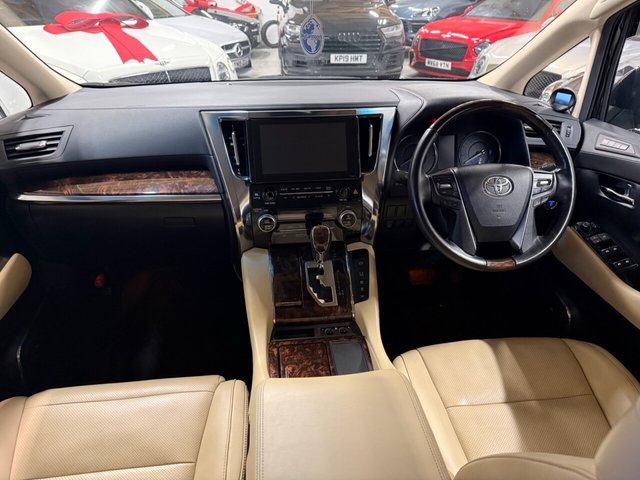 2024 TOYOTA ALPHARD 2493L - Photo 11