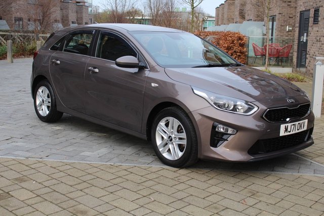 2021 KIA CEED 1.6 CRDI MHEV 2 HATCHBACK 5DR DIESEL HYBRID MANUAL EURO 6 S... photo