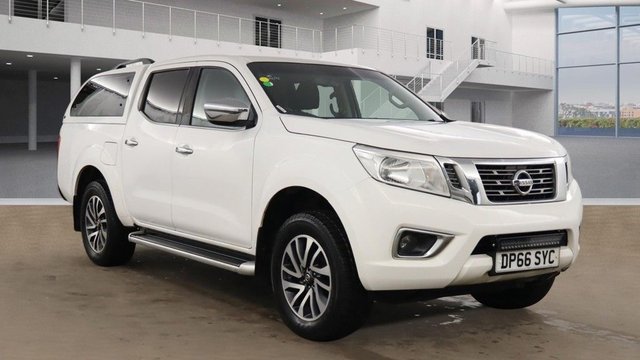 2017 NISSAN NAVARA