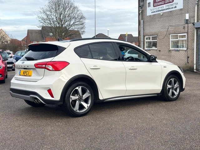 2020 FORD FOCUS - Photo 11