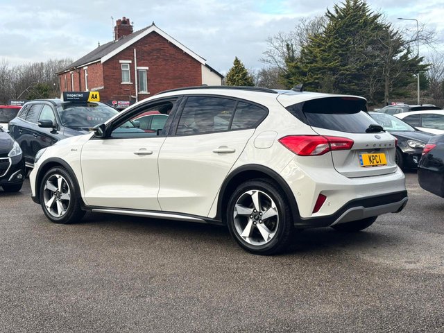 2020 FORD FOCUS - Photo 6