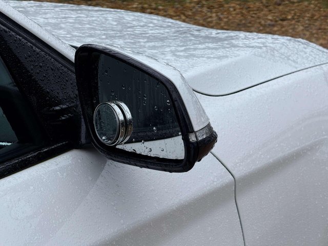 2017 BMW 1 Series - Photo 7