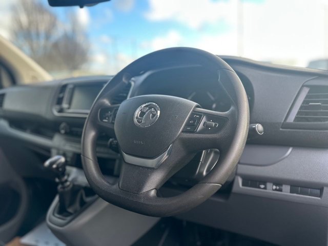 2020 VAUXHALL VIVARO - Photo 11