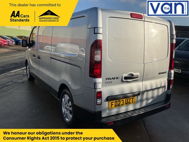 2023 RENAULT TRAFIC - Photo 7