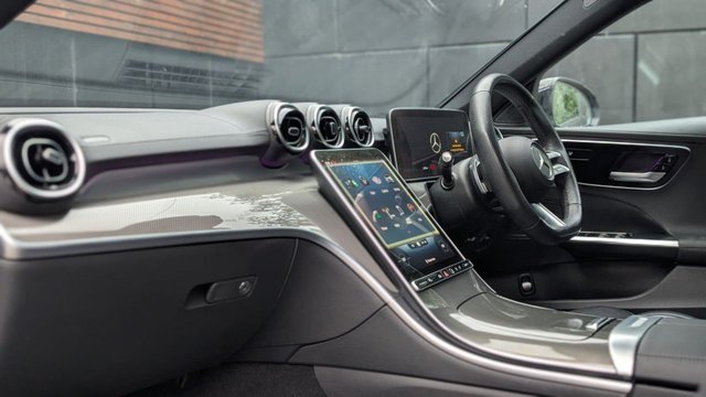 2023 MERCEDES-BENZ C-CLASS 2023 2.0 C300h MHEV AMG Line Estate 5dr Petrol Hybrid G-Tronic+ Euro 6 (s/s) (278 ps) - Photo 12