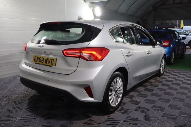 2019 FORD FOCUS 1.5 EcoBlue Titanium Hatchback 5dr Diesel Manual Euro 6 (s/s) (120 ps) - Photo 5