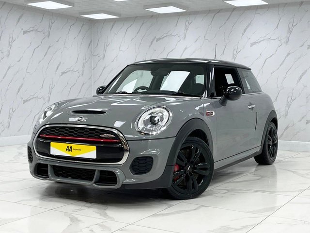 2017 MINI Hatch 2L John Cooper Works 3dr - Photo 4