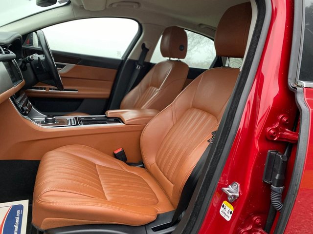2018 JAGUAR XF 2.0i Portfolio Saloon 4dr Petrol Auto Euro 6 (s/s) (200 ps) - Photo 11