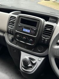 USED 2018 18 RENAULT TRAFIC 1.6 dCi ENERGY 29 Business Minibus Double Cab 5dr Diesel Manual LWB Euro 6 (s/s) (9 Seat) (125 ps) FLEET OWNER, LOW MILES