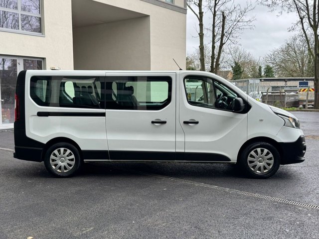 2018 RENAULT TRAFIC 1.6 dCi ENERGY 29 Business Minibus Double Cab 5dr Diesel Manual LWB Euro 6 (s/s) (9 Seat) (125 ps) - Photo 8