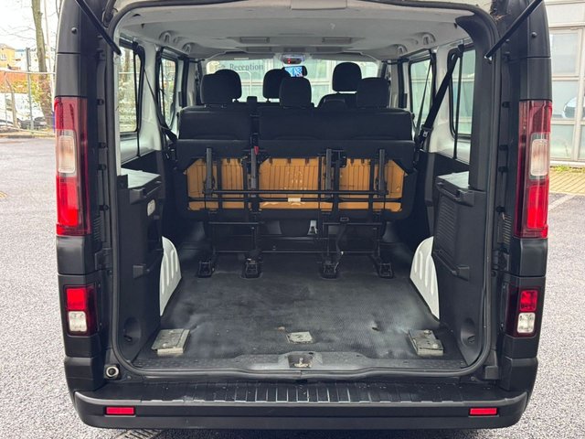 2018 RENAULT TRAFIC 1.6 dCi ENERGY 29 Business Minibus Double Cab 5dr Diesel Manual LWB Euro 6 (s/s) (9 Seat) (125 ps) - Photo 12