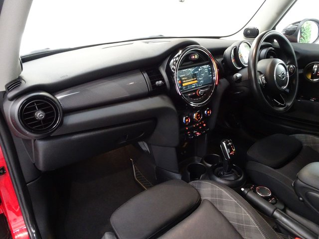 2018 MINI HATCH 1.5 Cooper Hatchback 3dr Petrol Steptronic Euro 6 (s/s) (136 ps) - Photo 12