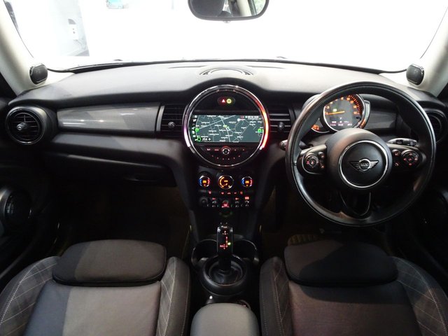 2018 MINI HATCH 1.5 Cooper Hatchback 3dr Petrol Steptronic Euro 6 (s/s) (136 ps) - Photo 2