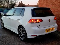 USED 2015 15 VOLKSWAGEN GOLF 2.0 TDI BlueMotion Tech R-Line Hatchback 5dr Diesel DSG Euro 5 (s/s) (150 ps) SAT NAV - &pound;35 TAX - 9 SERVICES - RARE MODEL