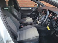 USED 2015 15 VOLKSWAGEN GOLF 2.0 TDI BlueMotion Tech R-Line Hatchback 5dr Diesel DSG Euro 5 (s/s) (150 ps) SAT NAV - &pound;35 TAX - 9 SERVICES - RARE MODEL
