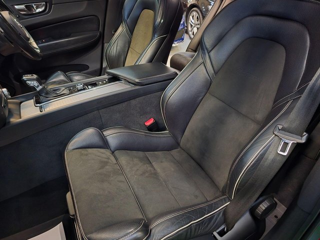 2018 VOLVO XC60 2.0 D4 R-Design Pro Auto AWD Euro 6 (s/s) 5dr - Photo 11