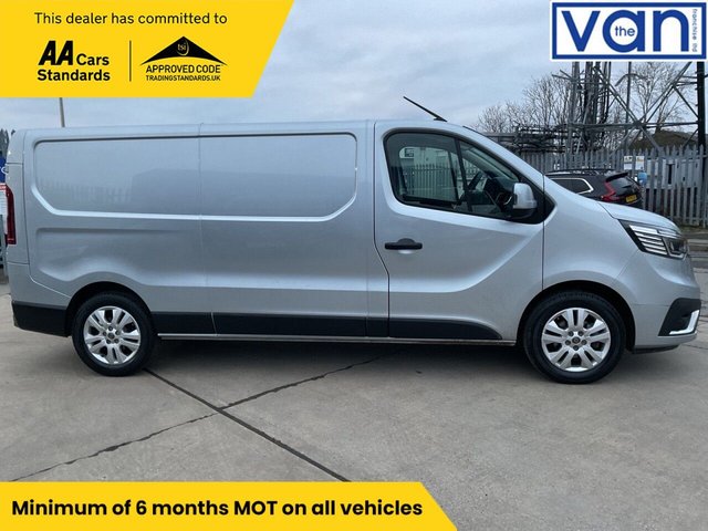 2023 RENAULT TRAFIC - Photo 3