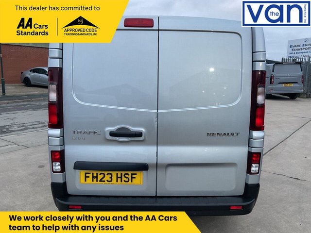 2023 RENAULT TRAFIC - Photo 5