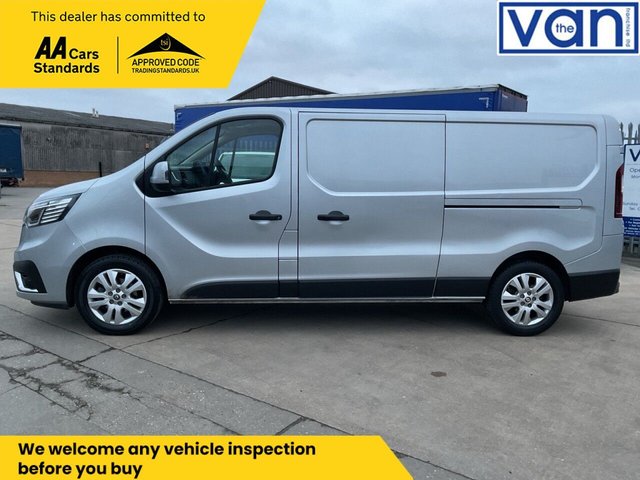 2023 RENAULT TRAFIC - Photo 8