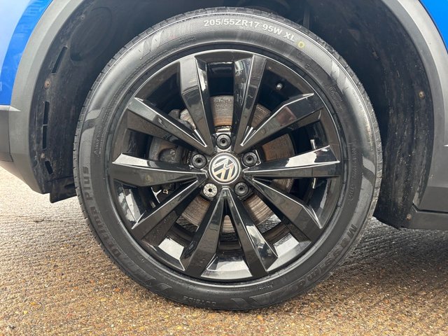 2018 VOLKSWAGEN T-ROC 1.6 TDI Design SUV 5dr Diesel Manual Euro 6 (s/s) (115 ps) - Photo 9