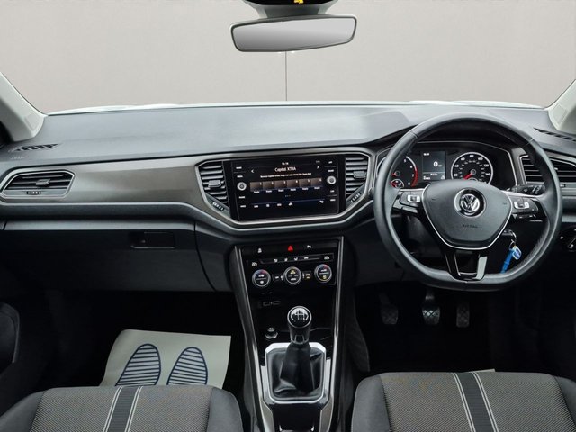 2019 Volkswagen T-Roc 1L Design 5dr - Photo 5