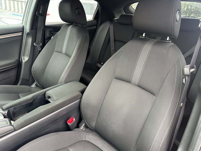 2018 HONDA CIVIC 1.6 i-DTEC SR Hatchback 5dr Diesel Manual Euro 6 (s/s) (120 ps) - Photo 8